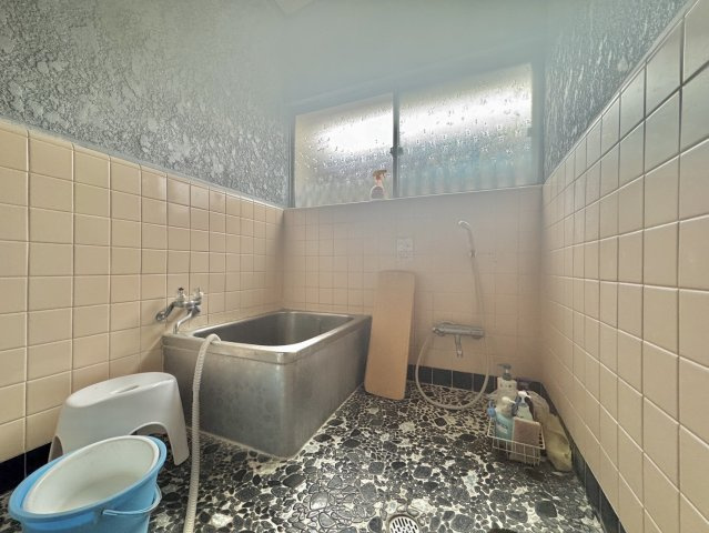 常総市豊岡町中古戸建の浴室