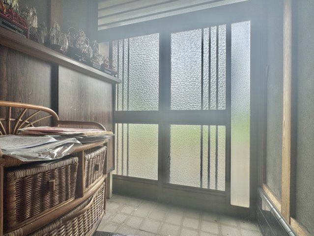 常総市豊岡町中古戸建の玄関