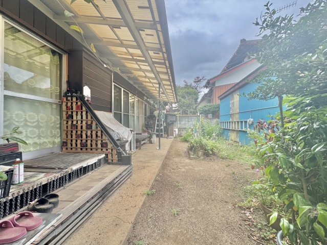常総市豊岡町中古戸建の庭