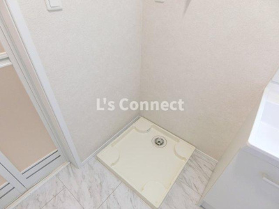 【設備】 | フォルーナⅤ | 室内洗濯機置き場には排水パン付き。