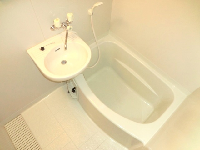 アルカンシェルの浴室|☆人気のバス・トイレ別です。☆