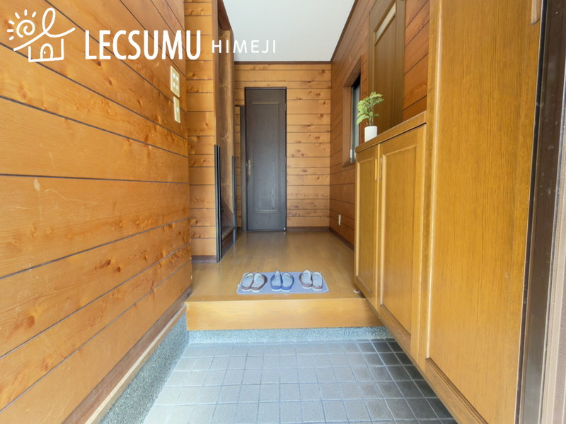 姫路市田寺東４丁目／中古戸建の玄関