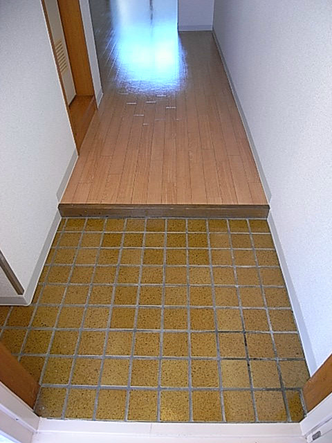 サンハイツ白鳩Ⅰの玄関