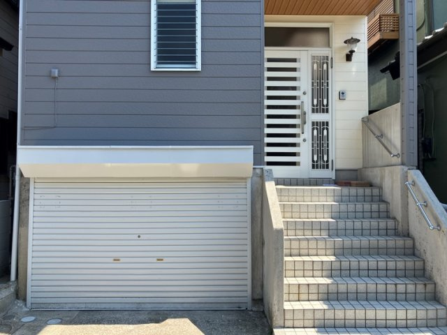 大牧戸建のエントランス