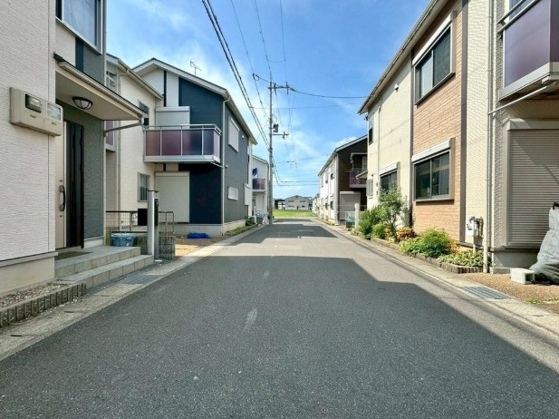 伏見区久我石原町の前面道路含む現地写真