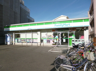 ファミリーマート 三ツ沢上町駅前店まで650ｍ