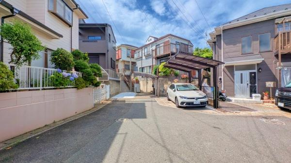 横浜市港南区笹下５丁目の新築一戸建の前面道路含む現地写真|周辺環境も合わせてご案内させて頂きます！
お気軽にお問い合わせ下さい！