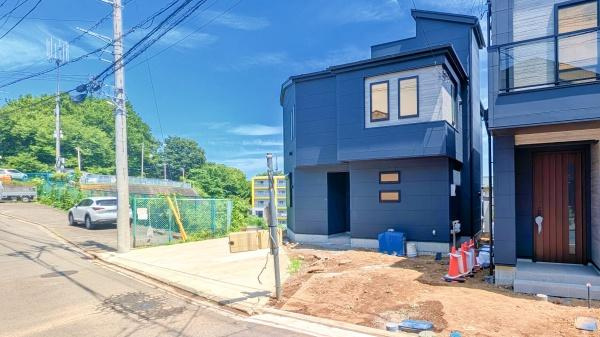 横浜市神奈川区西寺尾３丁目の新築一戸建の前面道路含む現地写真|周辺環境も合わせてご案内させて頂きます！
お気軽にお問い合わせ下さい！
