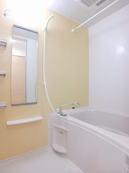 メディオ　レシタール　Ａの洗面所