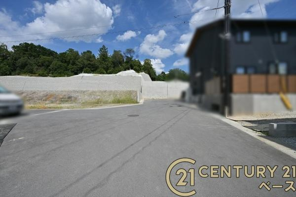 リーブルガーデン赤膚町 １号棟 ／新築一戸建の前面道路含む現地写真|■現地撮影写真■コンビニが徒歩圏内に近接しています。