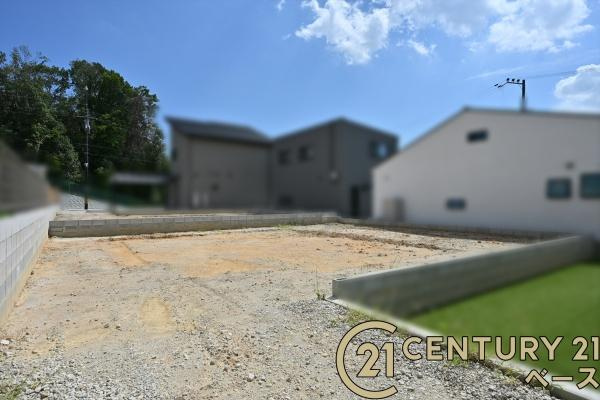 リーブルガーデン赤膚町 １号棟 ／新築一戸建の外観|■現地撮影写真■耐震等級３の地震に強安心の邸宅！雨で汚れを洗い流してくれるセルフクリーニング機能付き外壁！お気軽にお問い合わせください！