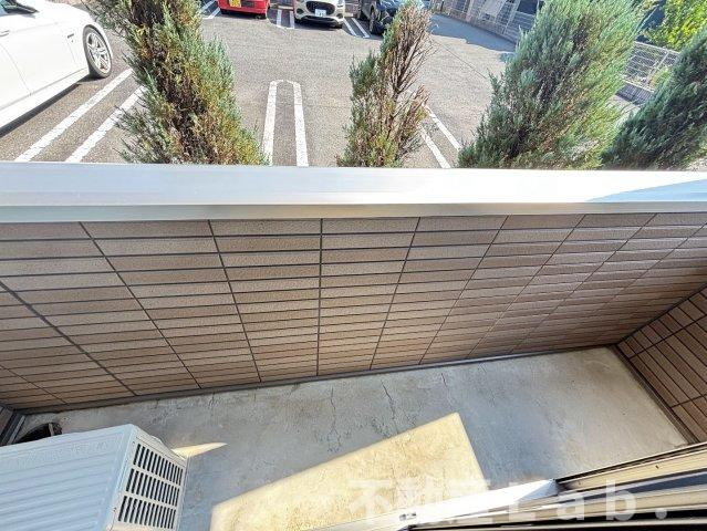 ユニバースハウスⅡのバルコニー