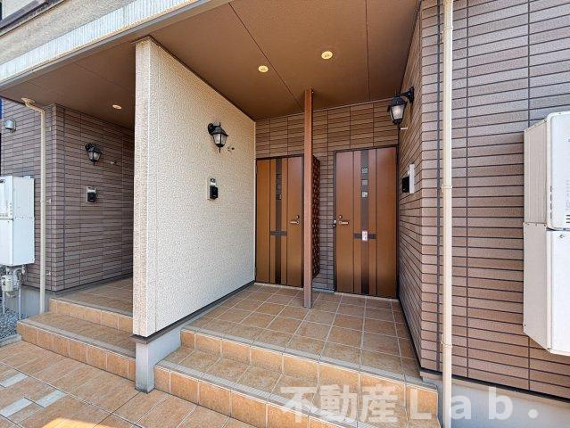 ユニバースハウスⅡのエントランス