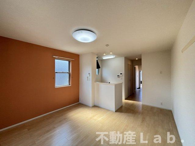 ユニバースハウスⅡの居間・リビング