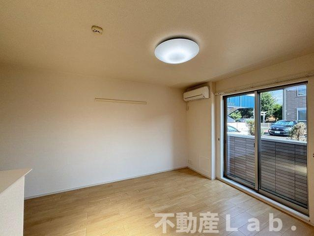 ユニバースハウスⅡの居間・リビング