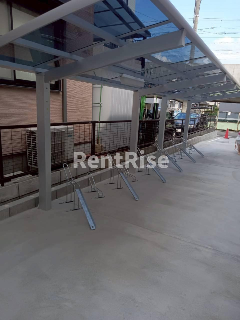 ジーメゾン妙興寺ルクシアの駐車場