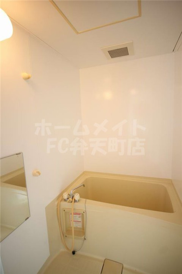 【浴室】 | ボンジュール磯路 | お風呂です