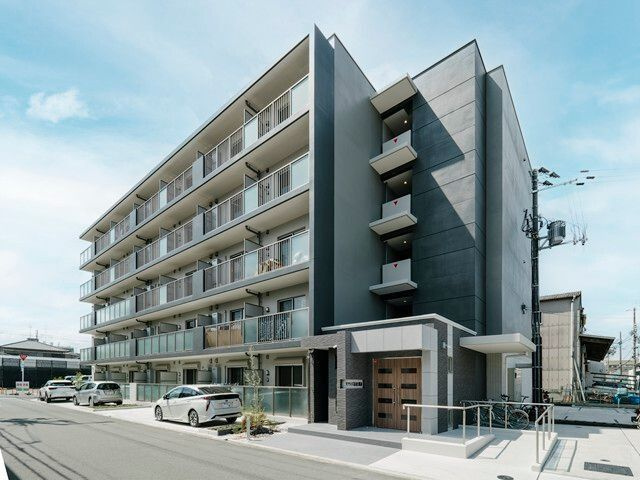 リアライズ長居公園通の外観