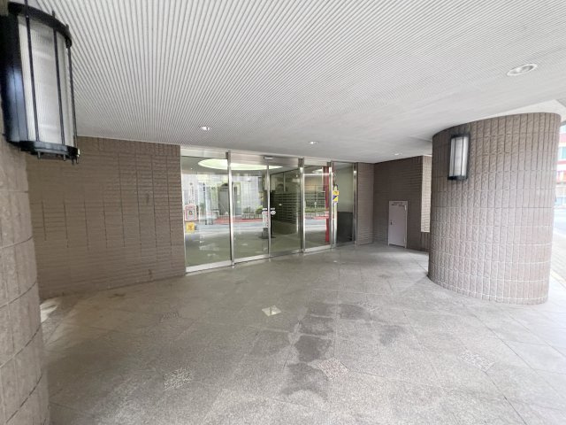 カーサ大井町のエントランス