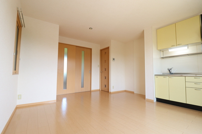 熊本市南区八分字町のアパートの居間・リビング