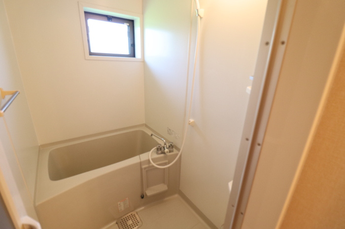 熊本市南区八分字町のアパートの浴室