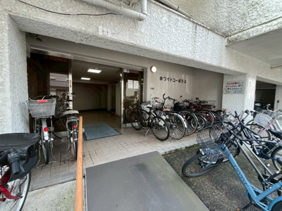 【駐車場】 | ホワイトコーポラス | 駐車場があります