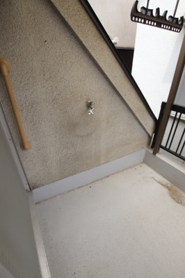【設備】 | Re-Home日置荘原寺2 | 室外洗濯機置場