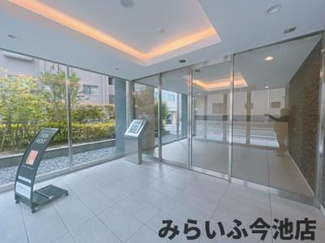 【エントランス】