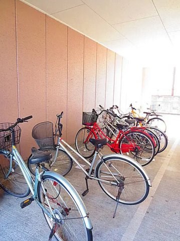 名古屋市北区清水3丁目　収益マンションの駐輪場