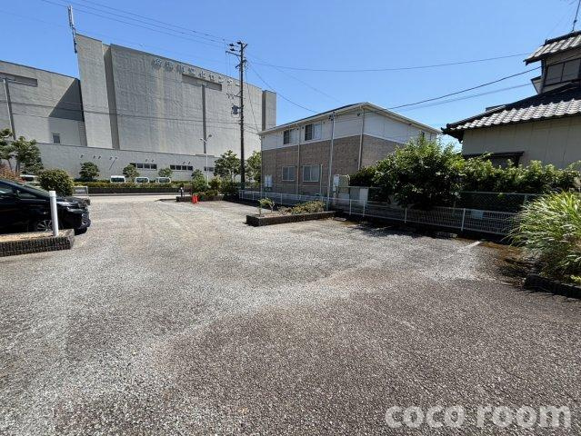 プレアデスⅡの駐車場