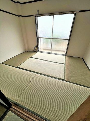 名古屋市南区東又兵ヱ町4丁目　収益マンションの和室