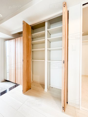 AZUR日吉町の内装