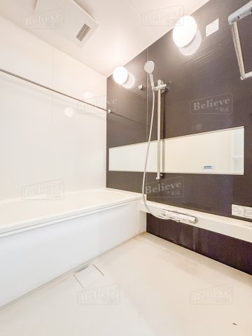 AZUR日吉町の浴室|追い焚き・浴室乾燥機付きのお風呂です♪