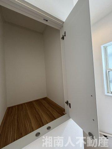 茅ケ崎市東海岸南4丁目　中古戸建の収納|小物を収納するのに便利です