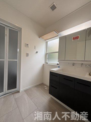 茅ケ崎市東海岸南4丁目　中古戸建のランドリースペース