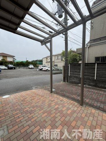 茅ケ崎市東海岸南4丁目　中古戸建の駐車場|駐車スペースもあります