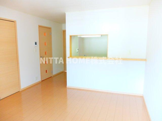 スウィートレジデンス１番館の居間・リビング|リビングは11.9帖です☆彡