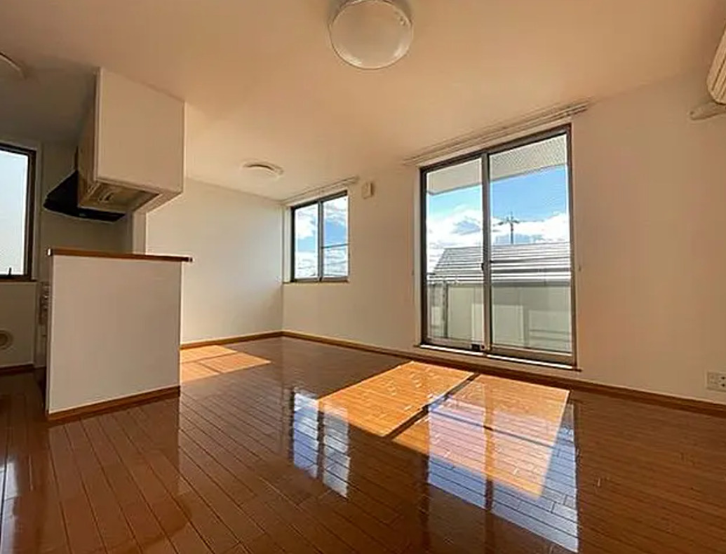 名古屋市中村区稲葉地本通り3丁目　収益マンションの居間・リビング