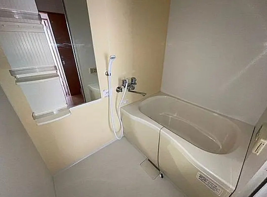 名古屋市中村区稲葉地本通り3丁目　収益マンションの浴室