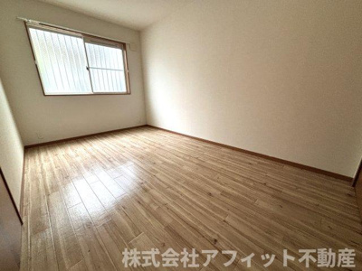 【寝室】 | ビビエンダ | 洋室6.7帖