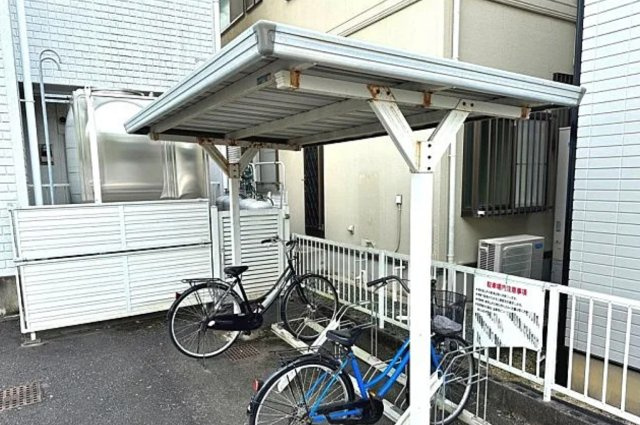 豊橋市東田仲の町　収益アパートの駐輪場