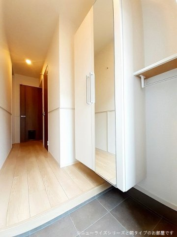 ルーチェ　カルマ　Ａの玄関