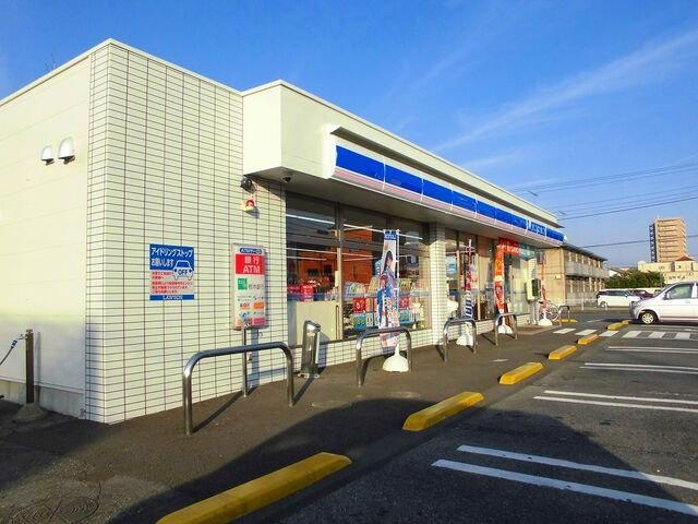 ルーチェ　カルマ　Ｂの周辺|ローソン 足利八幡東店まで600m