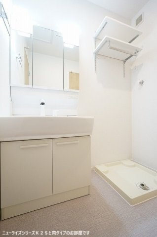 ルーチェ　カルマ　Ｂの洗面所