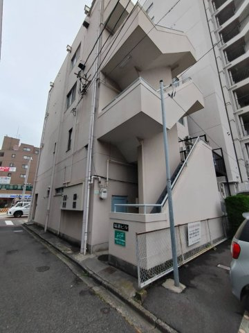 瑞源ビルの外観|4階建てです。