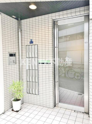 【エントランス】 | グランドソレーユ | 建物の内部です