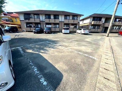 【駐車場】 | ピュアメゾン A棟