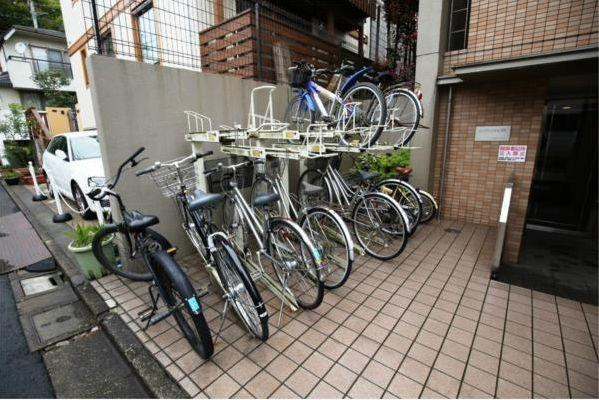新宿区中井２丁目の賃貸マンションのその他共用部分|駐輪場