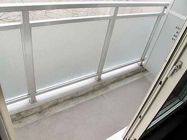 リガーレ上野池之端のバルコニー