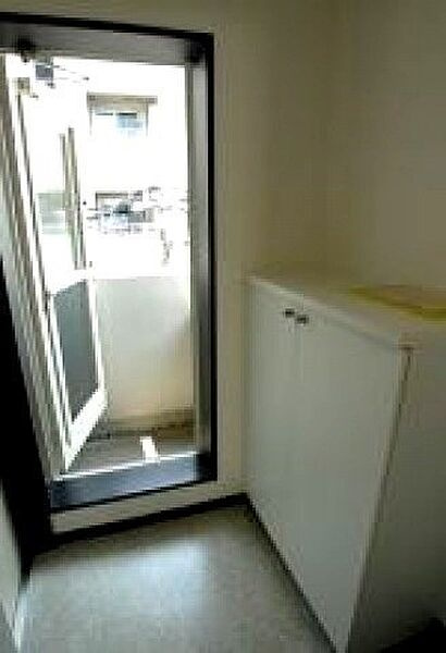 リガーレ上野池之端の玄関